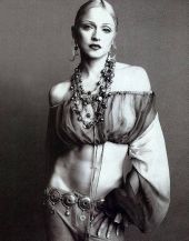 Nahá Madonna. Fotka - 35